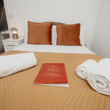 Elthorne Luxury Apartments - אוקסברידג' מראה חיצוני תמונה