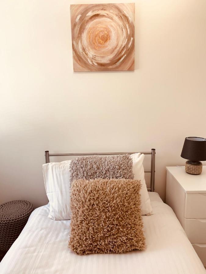 Elthorne Luxury Apartments - אוקסברידג' מראה חיצוני תמונה