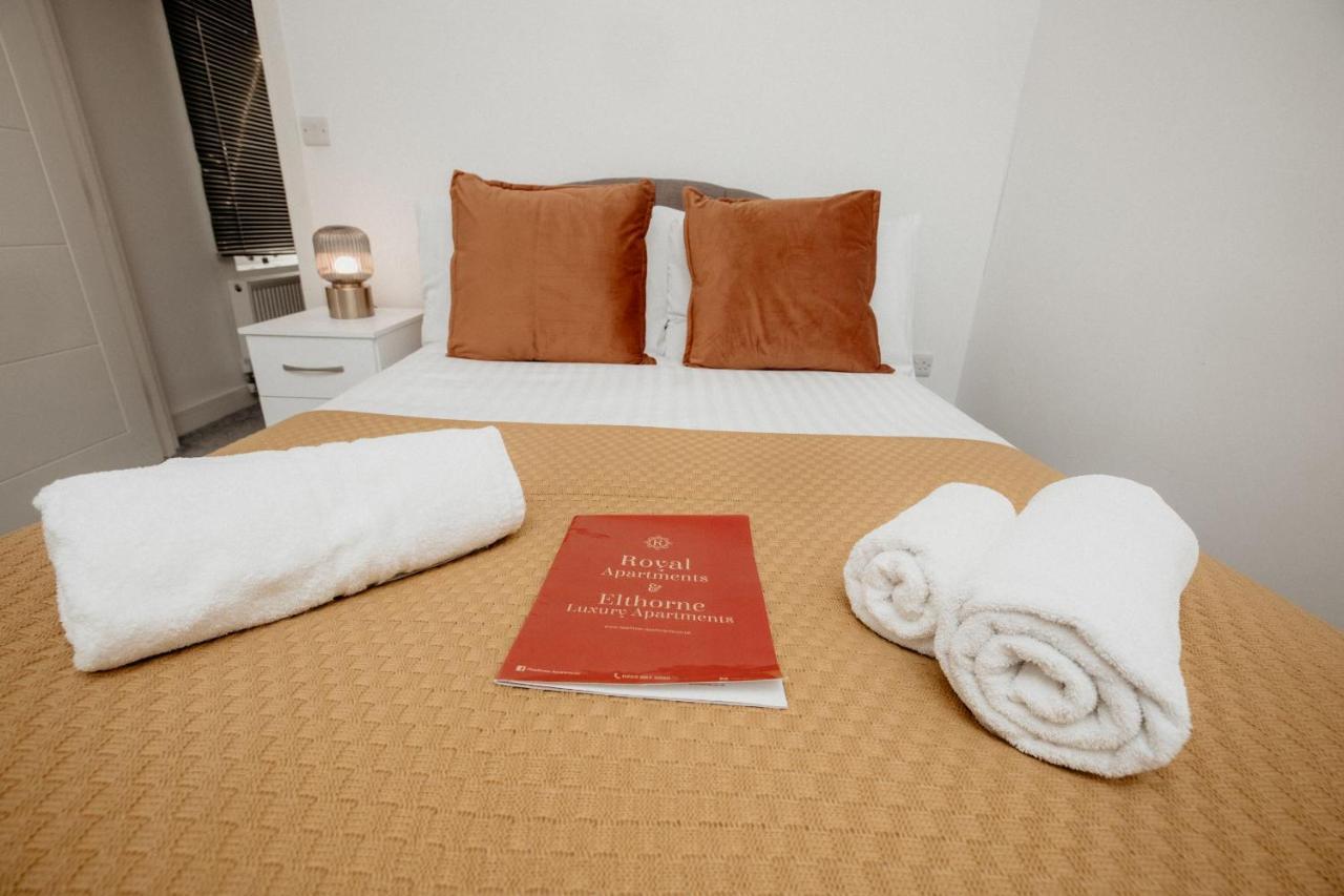 Elthorne Luxury Apartments - אוקסברידג' מראה חיצוני תמונה