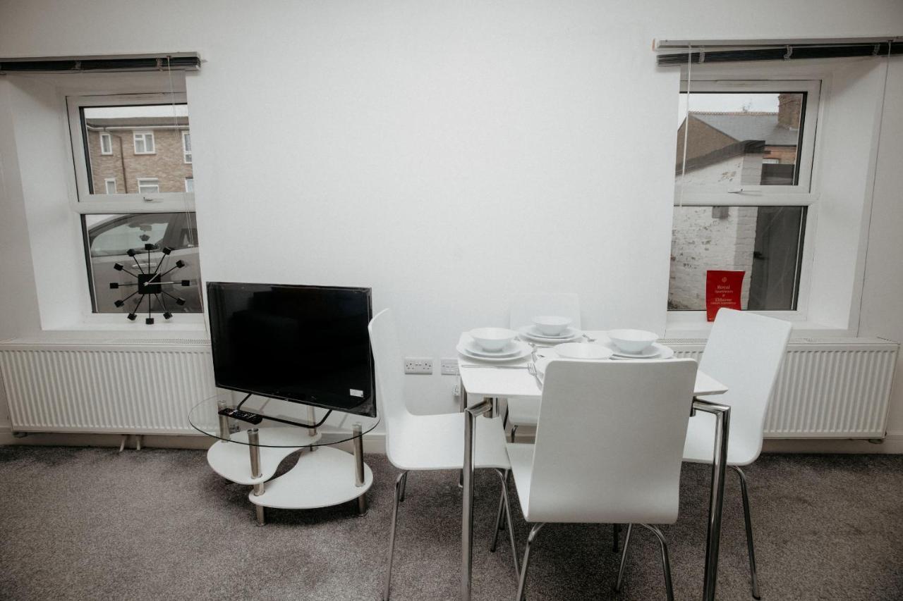 Elthorne Luxury Apartments - אוקסברידג' מראה חיצוני תמונה