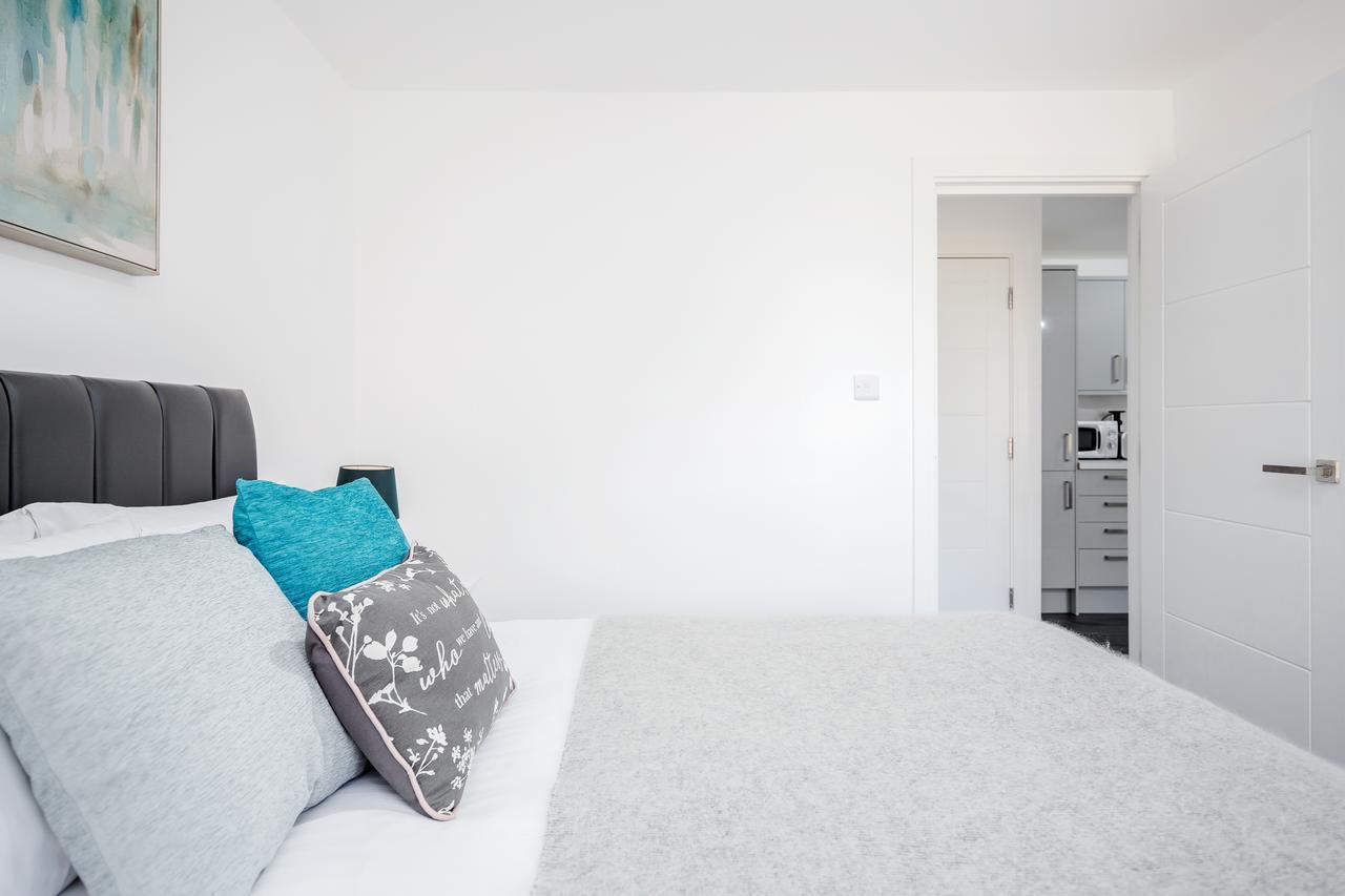 Elthorne Luxury Apartments - אוקסברידג' מראה חיצוני תמונה
