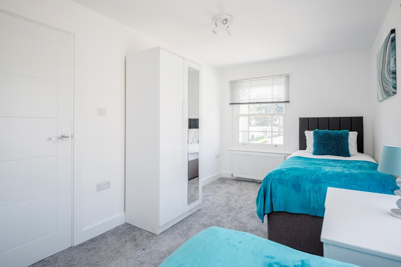 Elthorne Luxury Apartments - אוקסברידג' מראה חיצוני תמונה