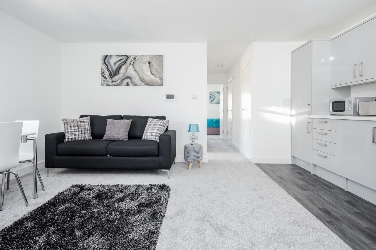Elthorne Luxury Apartments - אוקסברידג' מראה חיצוני תמונה