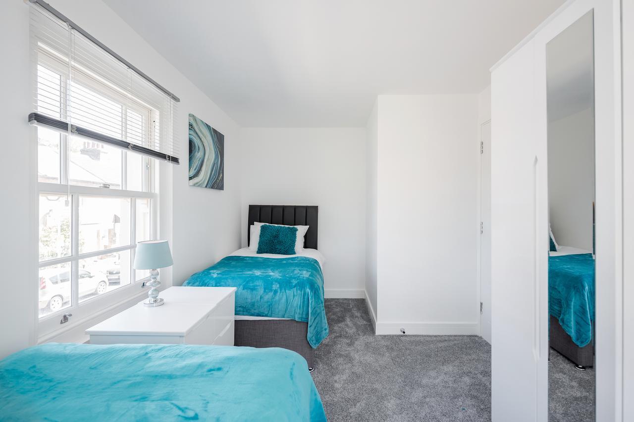 Elthorne Luxury Apartments - אוקסברידג' מראה חיצוני תמונה
